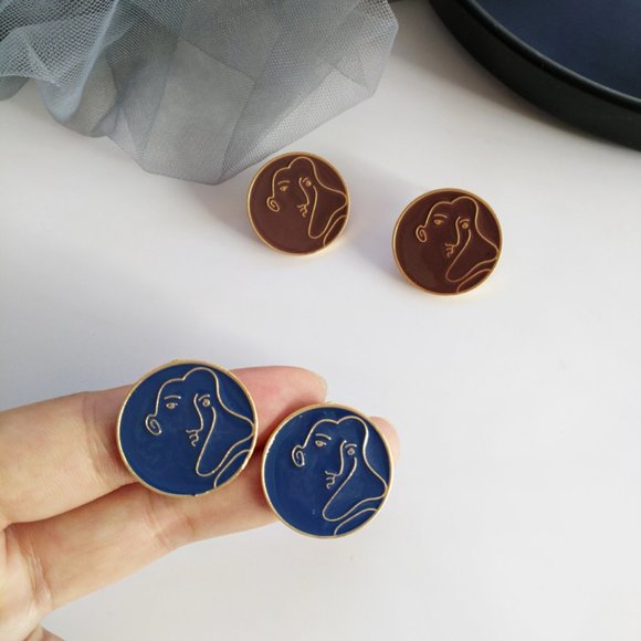 💙Sterling Silver Post Girls Face Earrings - Picture 5 of 7